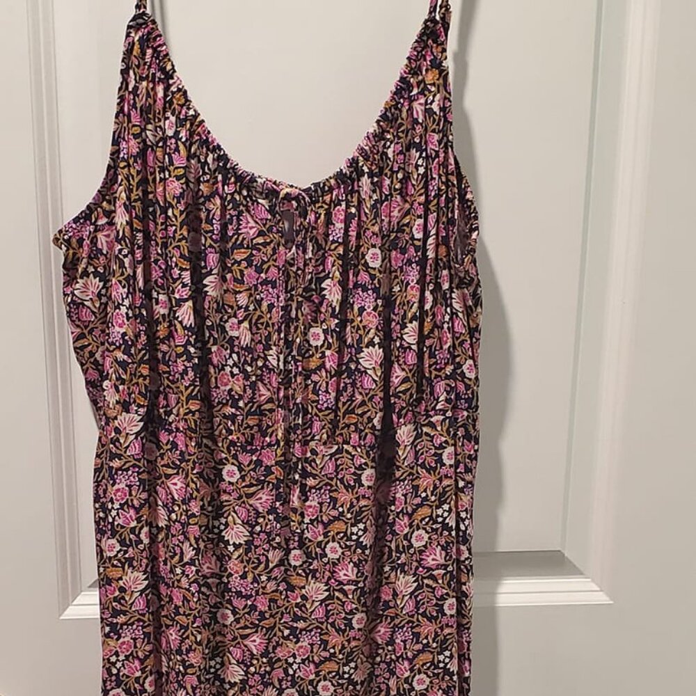 NWT Old Navy dress. Sz L., full length.  Has one side slit.  Darker floral, navy